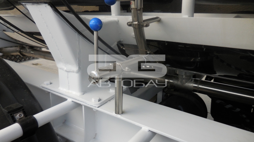 7. Запорный шоровый кран на каждый отсек 7. Запорный шоровый кран на каждый отсек