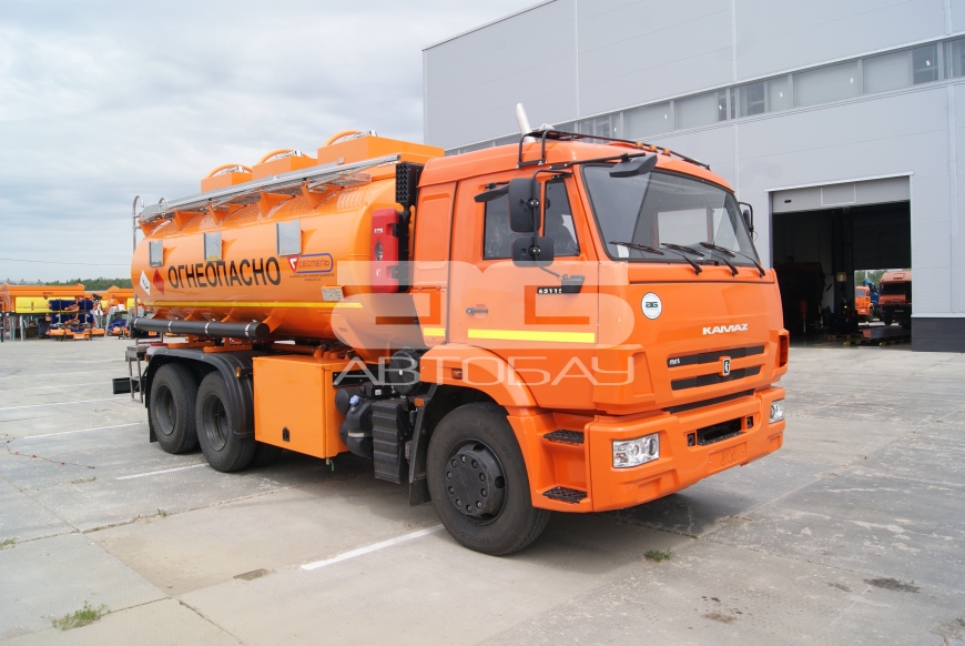 1. Автотопливозаправщик Сеспель 465175-15