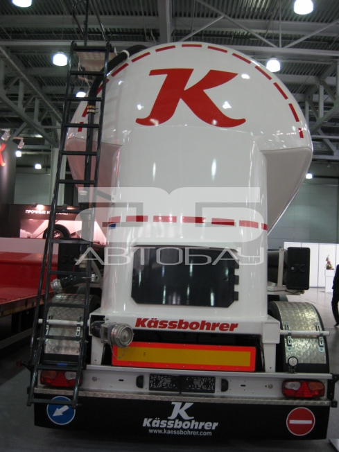 3. 35-кубовый цементовоз Kassbohrer SSL35