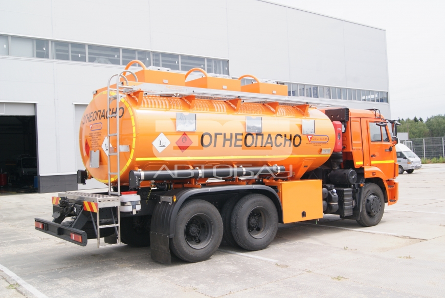 3. АТЗ-15 на шасси КАМАЗ-65115